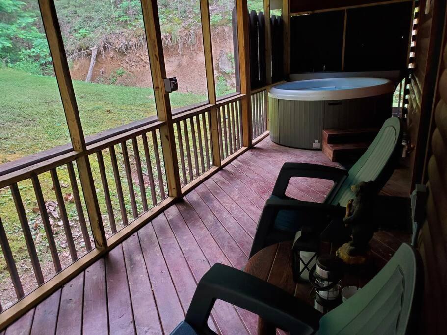 Beary Tale! Your Happily Ever After Starts Here! Sevierville Exterior foto
